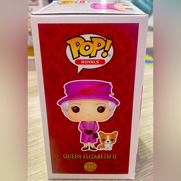 Queen Elizabeth II funko pop - Picture 4 of 5